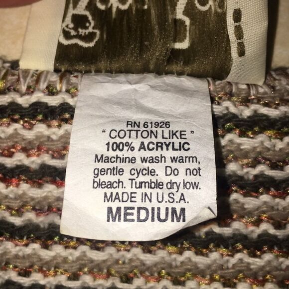 Reba rose button down sweater size medium - Picture 8 of 8